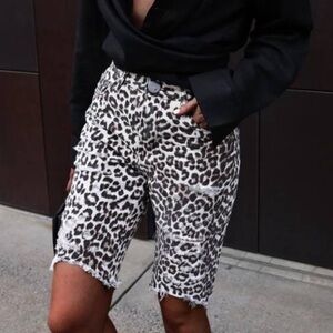 One‎ Teaspoon Animal Trucker Leopard Denim Shorts